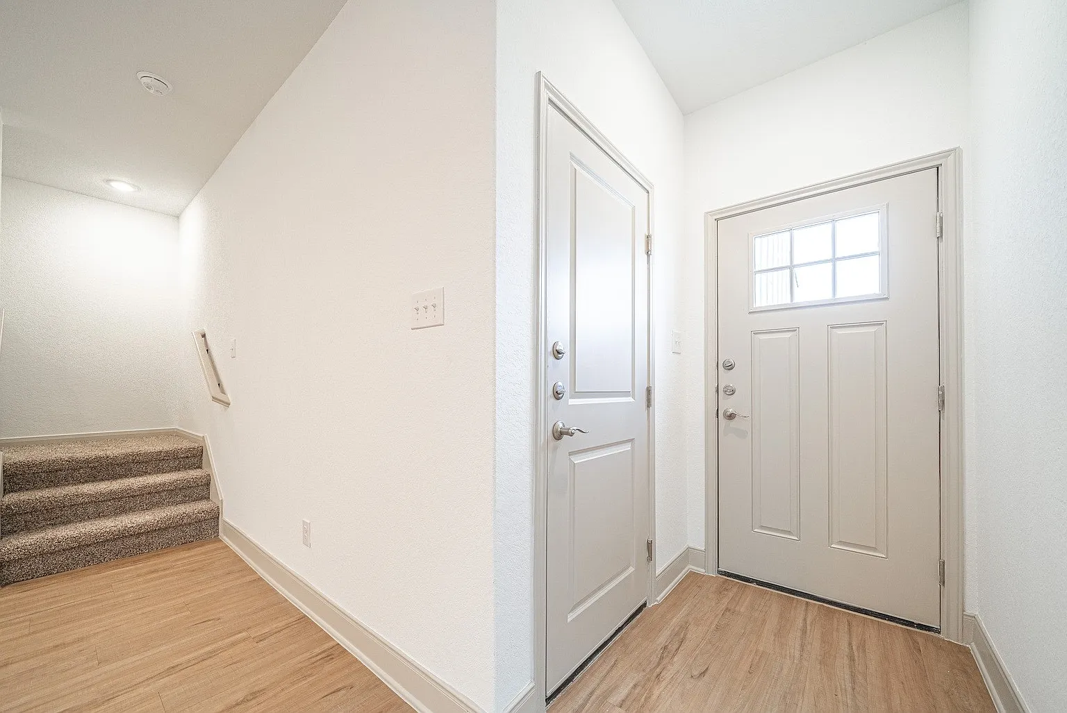 3 bed, 2.5 bath, 1505 sqft, $1,750 — Photo 3