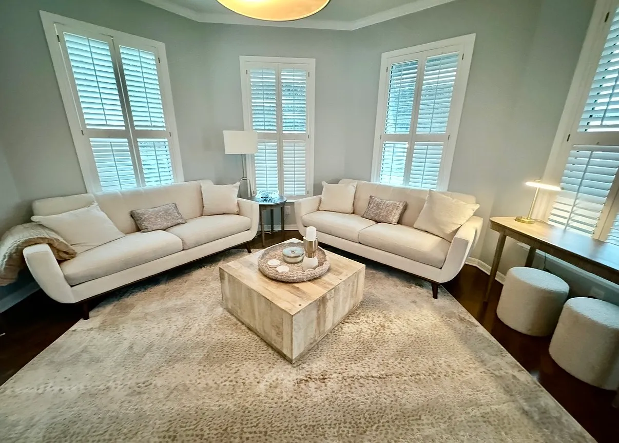 2 bed, 2.5 bath, 1300 sqft, $6,500 — Photo 2