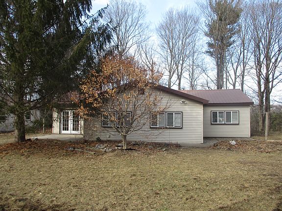 5th image of 726 Cole Rd
