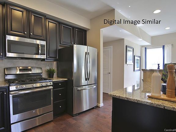 4th image of 7509 Red Mulberry Way #1072