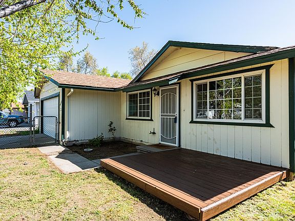 3rd image of 2387 Lewis Dr