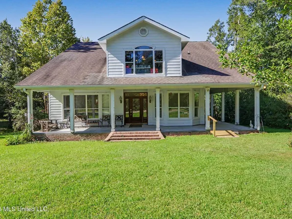 7071 Bayou Talla Ln, Kiln, MS 39556