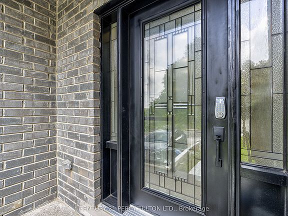 3rd image of 15 Bechtel St