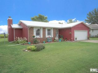 313 Earl St, Virden, IL