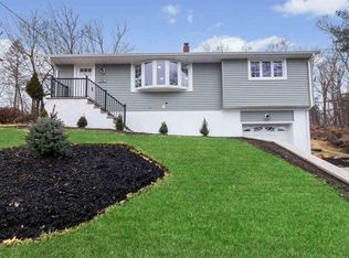 76 Old Orchard Ct, Cedar Grove, NJ 07009