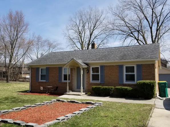 5861 Massachusetts St, Merrillville, IN 46410
