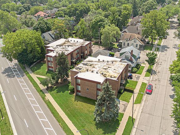 2nd image of 715 Washtenaw Ave