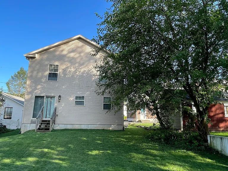 355 Adrain St — Photo 8