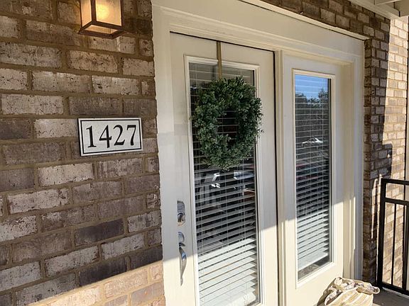 2nd image of 1121 Tree Top Way APT 1427