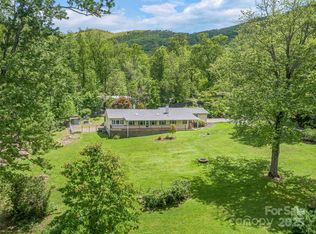 128 Summer Haven Rd, Swannanoa, NC 28778