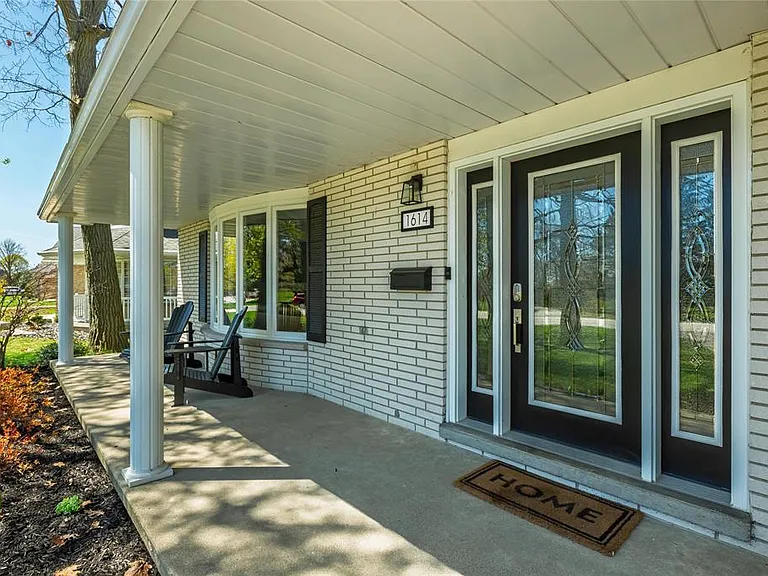 1614 Blackwell Rd — Photo 3