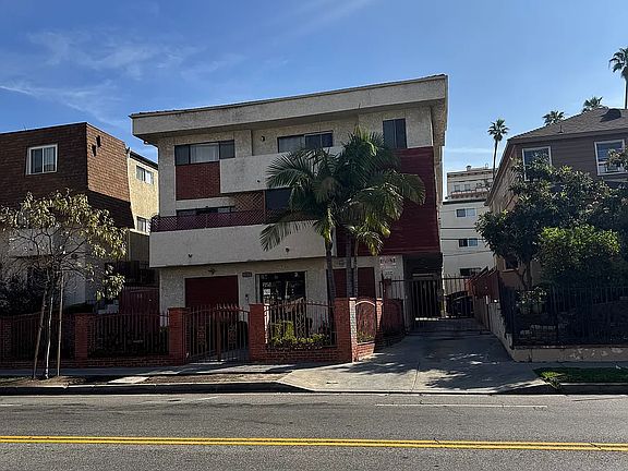 4th image of 142 S Normandie Ave #B201c522b
