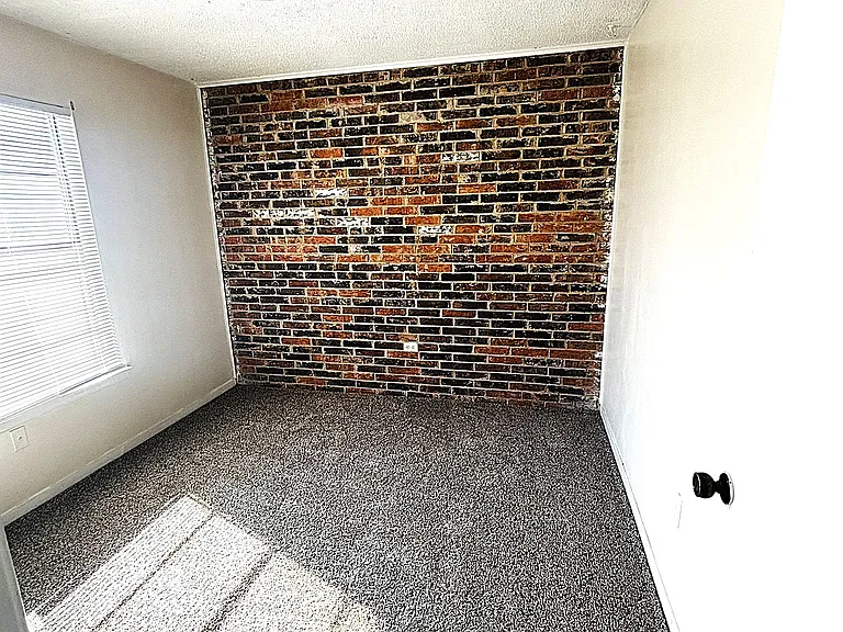 402 S 2nd St #B — Photo 13