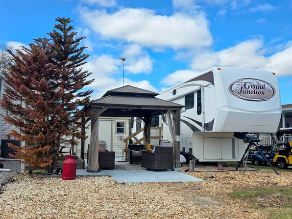 609 County Road 466 #374, Lady Lake, FL 32159