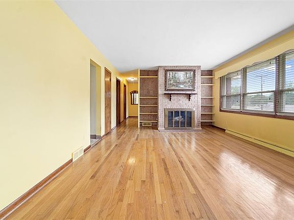 3rd image of 3612 Dean Dr
