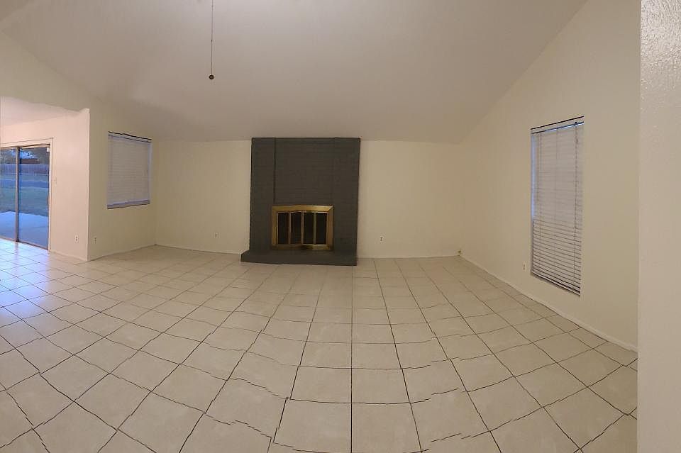 1st image of 1735 Cricket Hollow Dr