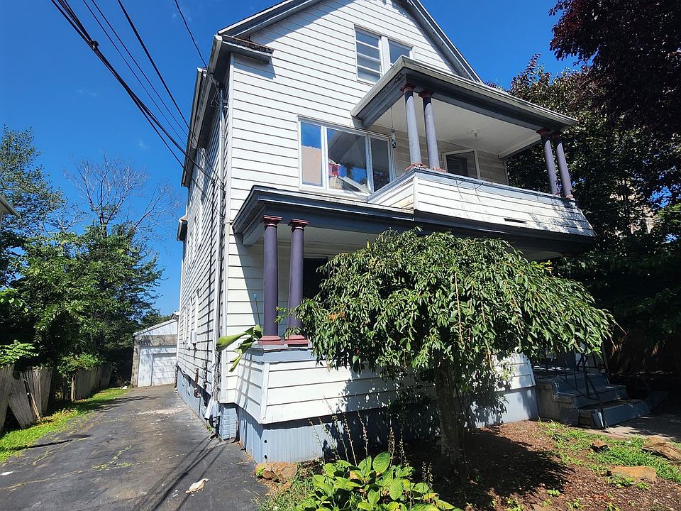 2nd image of 236 View St #3