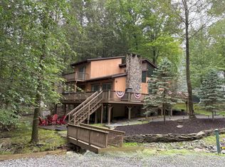 1092 Mohican Rd, Lake Ariel, PA 18436