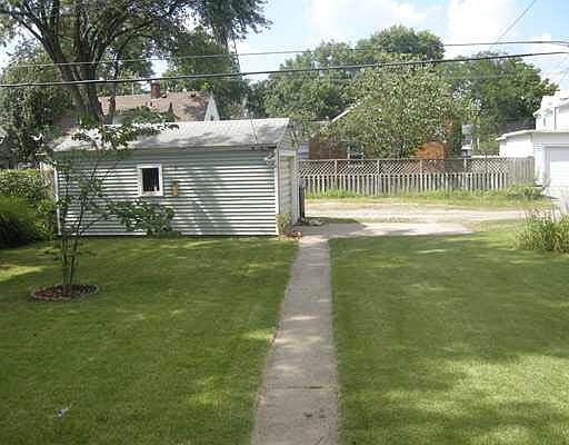 1st image of 1441 E Lasalle Ave