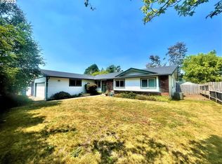 1102 Coral Ct, Brookings, OR 97415