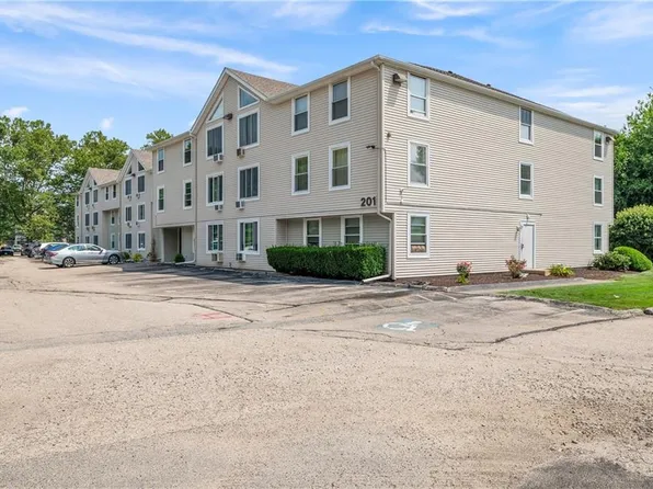 201 Woodlawn Ave APT 314, North Providence, RI 02904