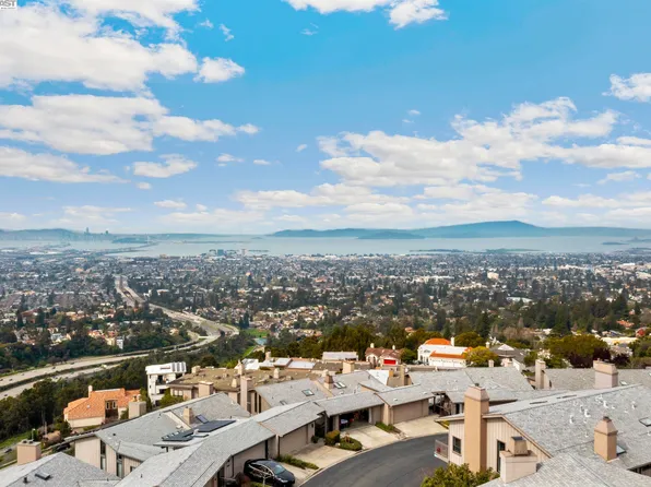 30 Starview Dr, Oakland, CA 94618