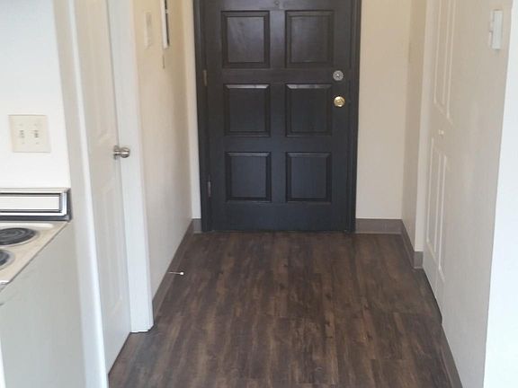 4th image of 123 N Bernard St APT 209