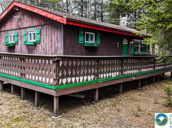 5211 Fir Ln, Pocono Summit, PA 18346