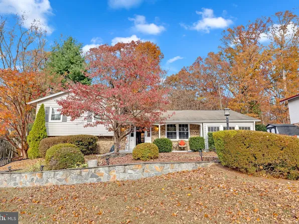 2218 Windjammer Dr, Woodbridge, VA 22192