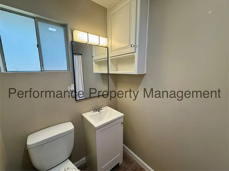 4 McDonald Way — Photo 7