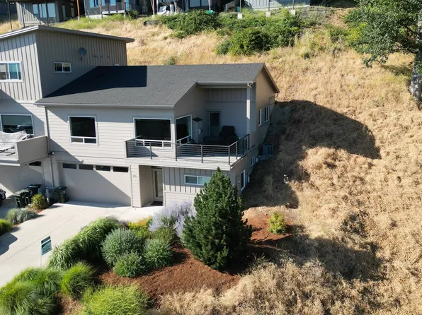 129 Ingram Pl, White Salmon, WA 98672