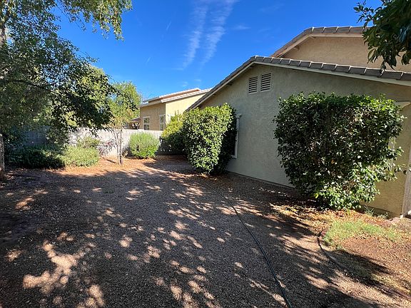 3rd image of 1341 E Strawberry Dr