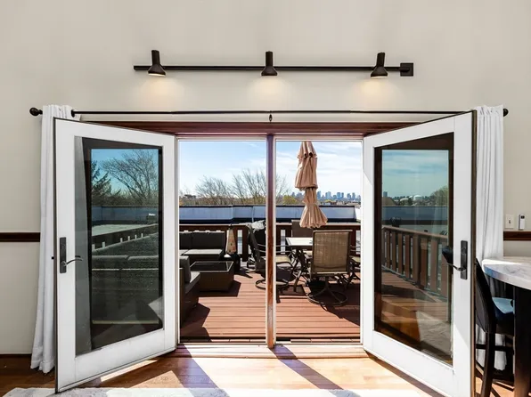 205 Ferry St APT 501, Everett, MA 02149