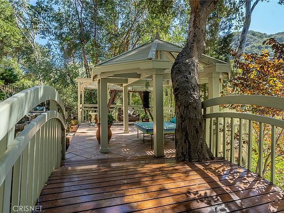 3rd image of 964 Old Topanga Canyon Rd