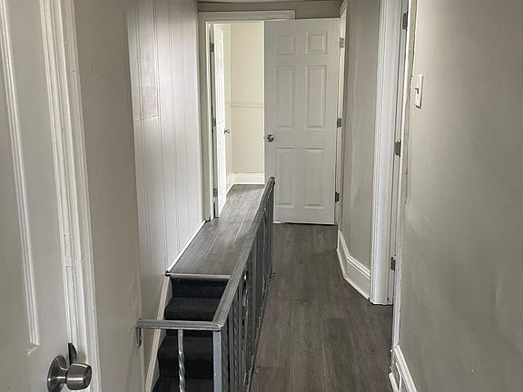 3rd image of 4628 Unruh Ave