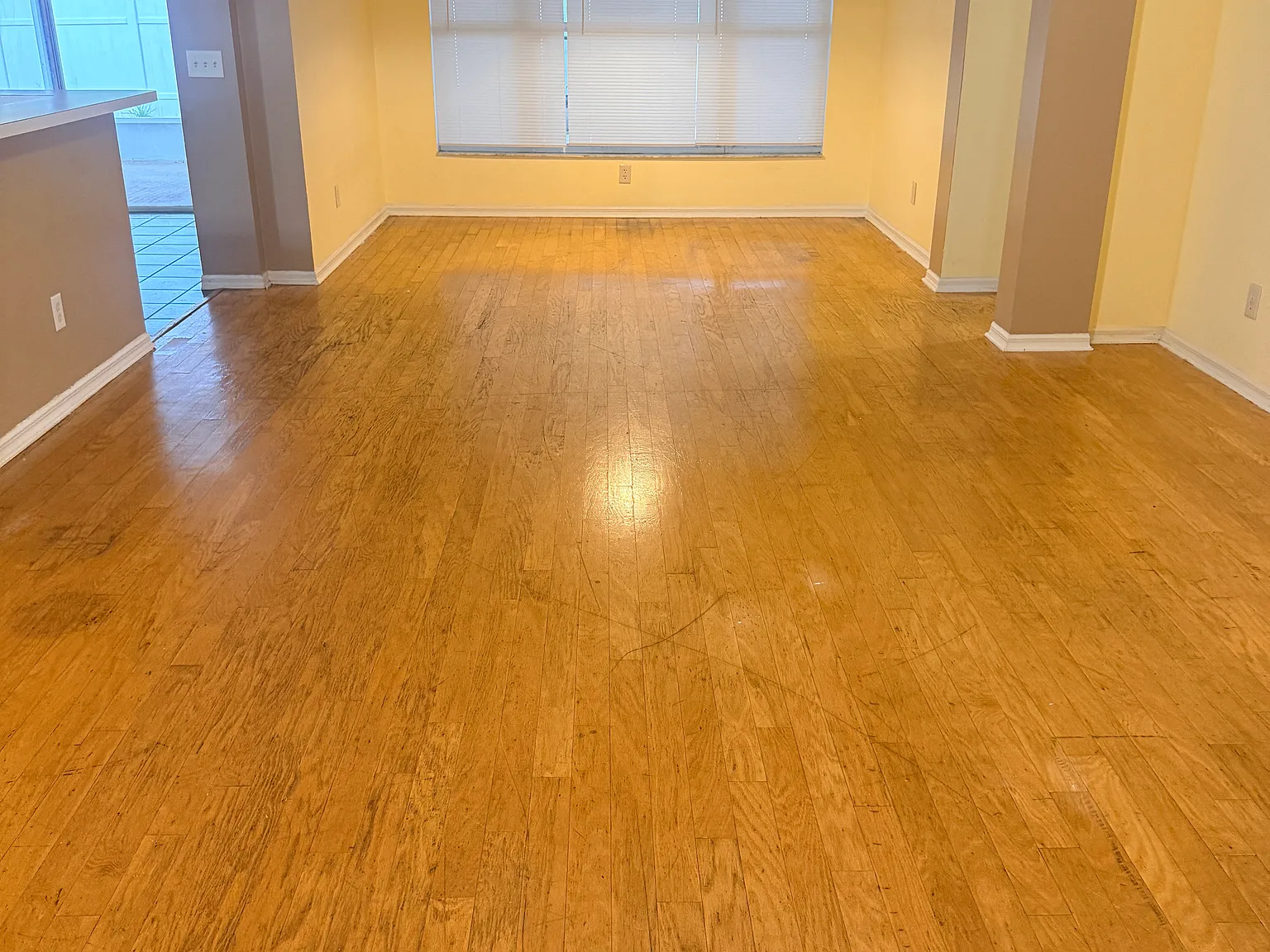 3 bed, 1490 sqft, $2,700 — Photo 4