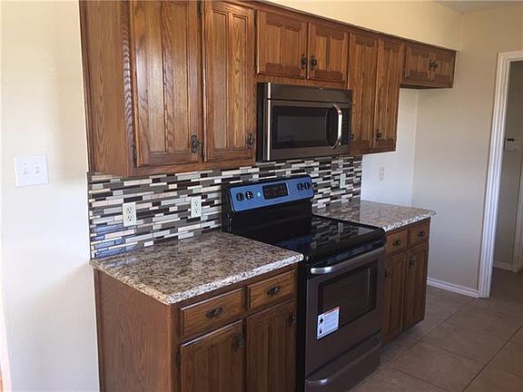 3rd image of 3909 High Meadows Dr