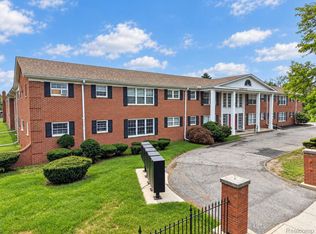 25301 Five Mile Rd APT 109, Redford, MI 48239