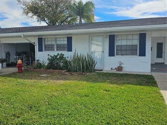 3rd image of 5080 Park Lake Dr N
