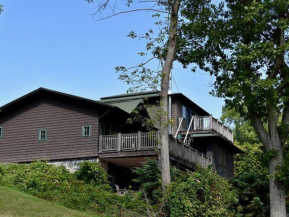2nd image of 22 Ryan Dr