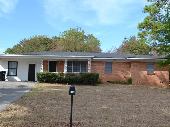1101 Glencrest Ln, Longview, TX 75601