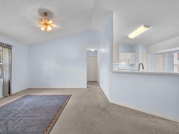 5th image of 17672 Prado Boulevard
