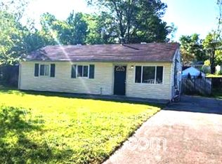 4816 Andalusia Ln, Louisville, KY 40272