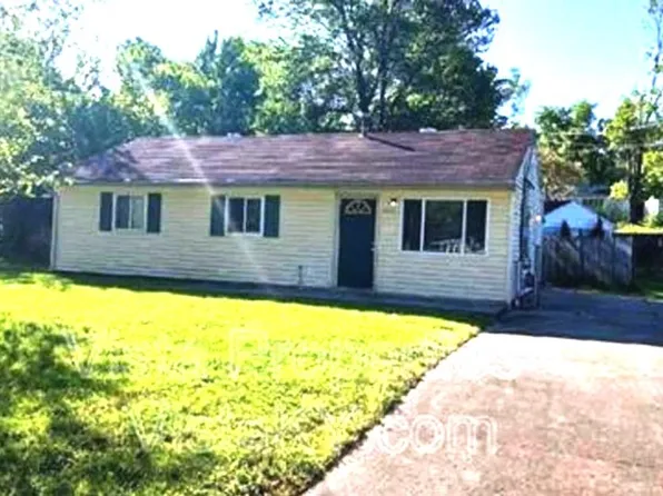 4816 Andalusia Ln, Louisville, KY 40272