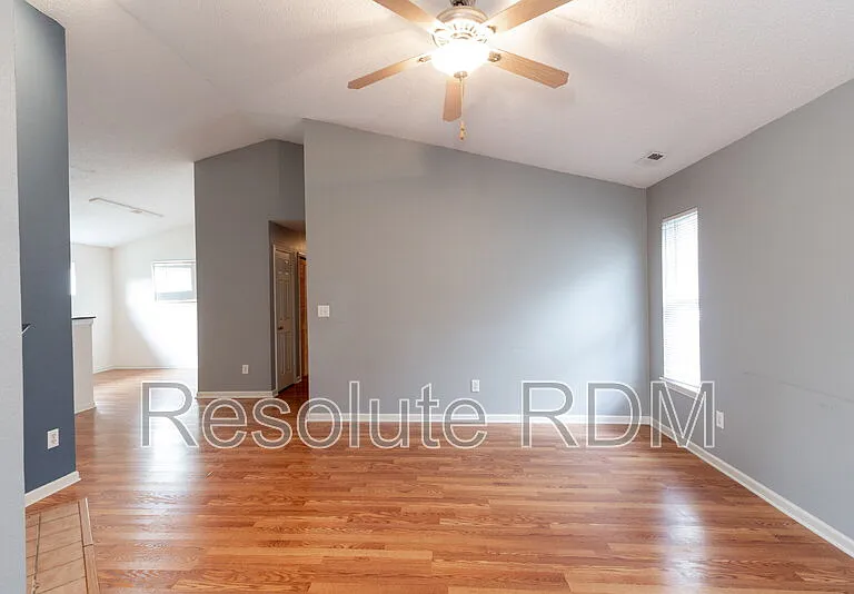 11968 Locus Ln — Photo 10