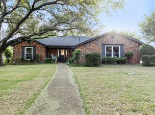 900 Stonelake Dr, Cleburne, TX 76033