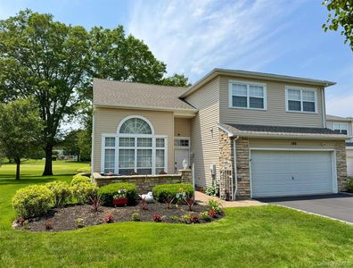 186 Windwatch Drive, Hauppauge, NY, 11788