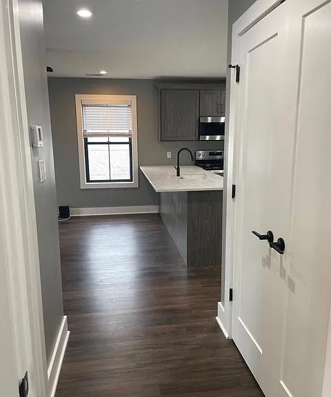 1624 Carrollton Ave — Photo 9
