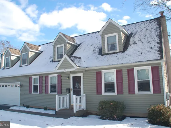 164 Young Ave, Coopersburg, PA 18036