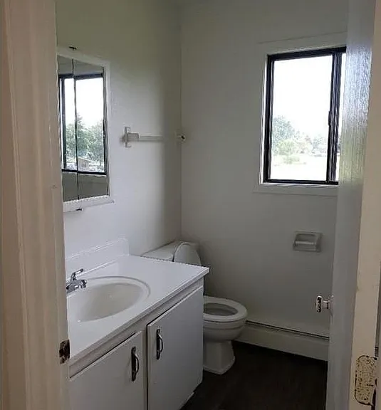 12 Maxwell St #4 — Photo 8
